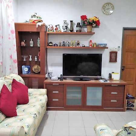 Cozy Mount Erskine Homestay George Town Exterior photo